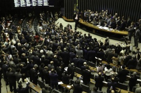 confusao_plenario_brasilia_mp759_0
